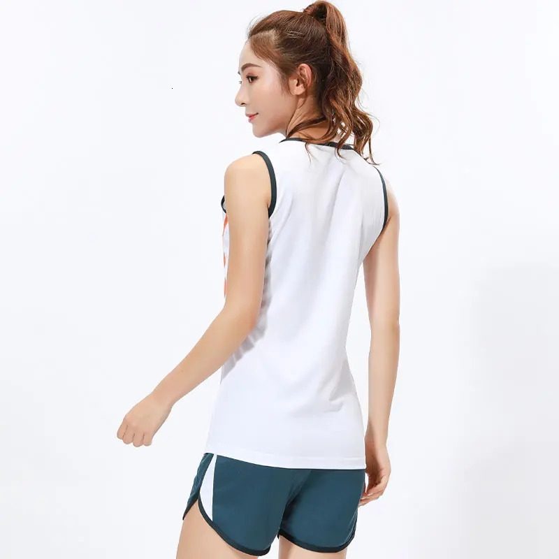 Quick Dry Athletic Training Sleeveless VestShorts Women Lightweight Marathon Set s Badminton Track and Field Jogging Suit 250609