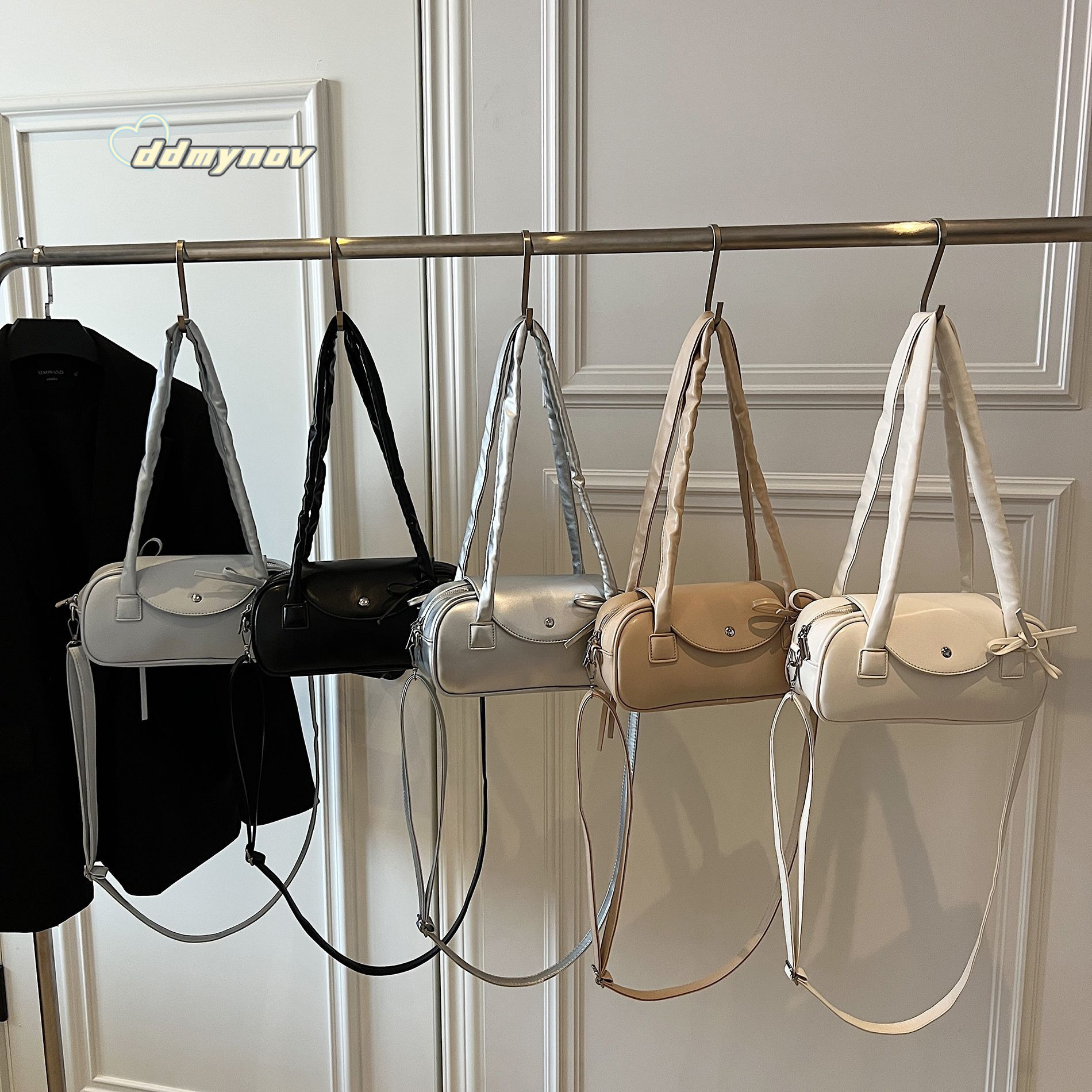 2025 New Niche Minimalist Style Pleated Shoulder Fashion High-end Handbag Women's Bag ddmynov