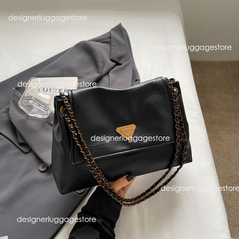 designer Vintage Large Capacity Shoulder Bag for Women 2025 New Chain Underarm Bag Soft Leather Texture Commuter Handbag Crossbody Bag
