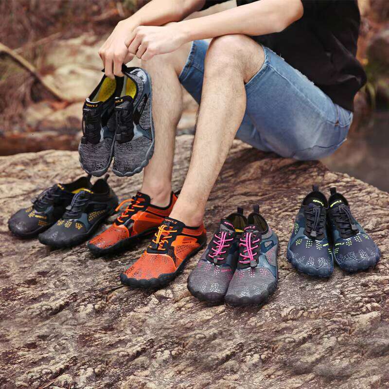Wholesale Outdoor Water Beach Speed Interference Barefoot Anti slip and Breathable Aqua Shoes Couple Size
