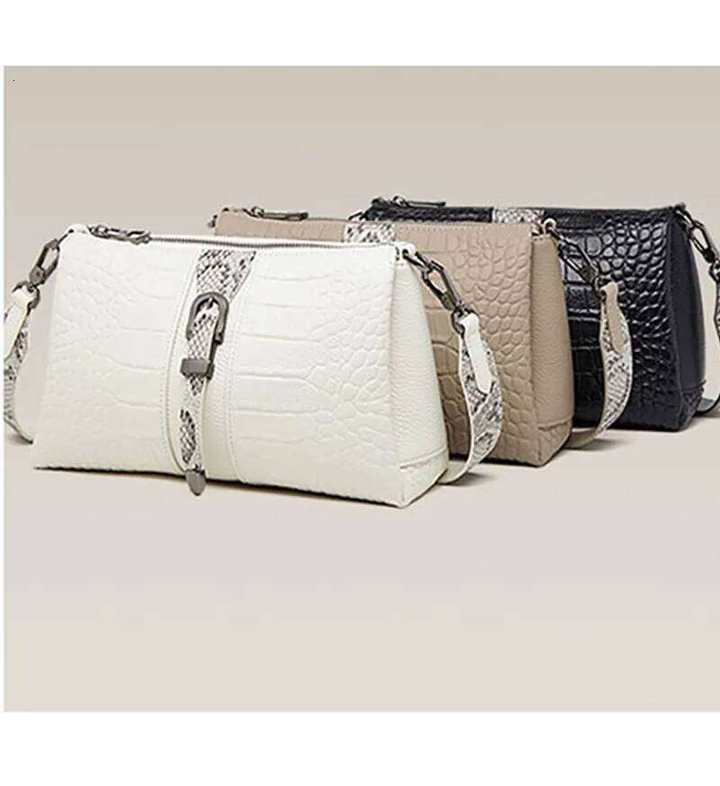 Genuine Leather Crossbody Wide Strap Women's 2025 New Fashionable Shoulder Bag Versatile 2025/06/10