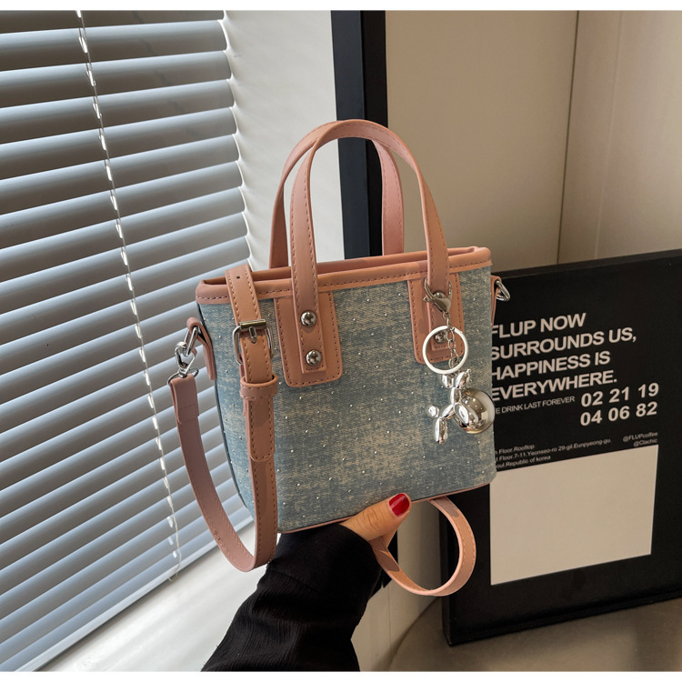 Free Shipping 2025 New Designer Bag Fashionable Women's Textured Shoulder Bag Trendy High-quality Handbag Luxurious Exquisite Wallet