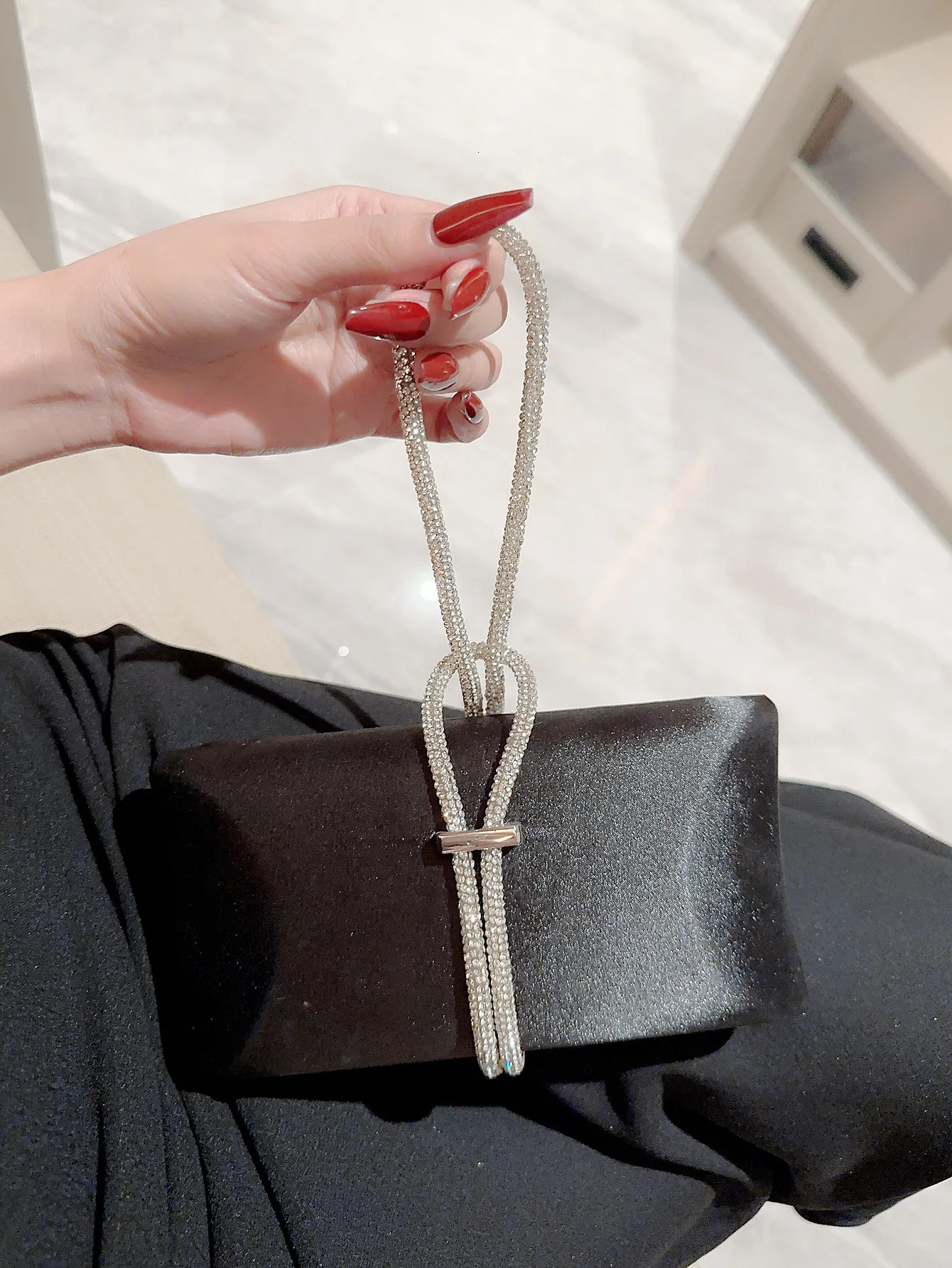Women Classic fashion Satin Evening Bag Sparkly Banquet Tote Rhinestone Chain Decoration Dress Handbag Evening Bag Party Bag Prom Handbag 250606