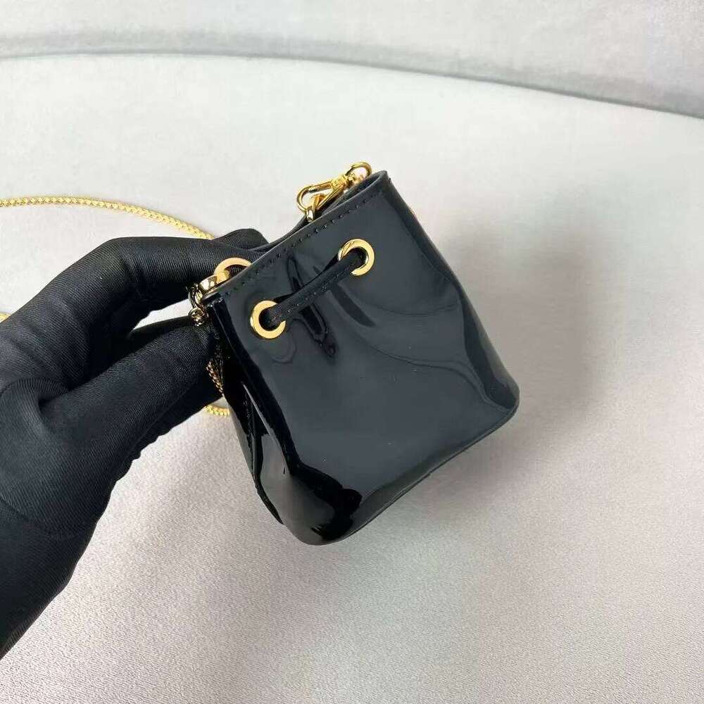 2025 Women's Cowhide Leather Crossbody Bag With Fashionable Flip Shoulder Small Square Bag, Handbag And Wallet