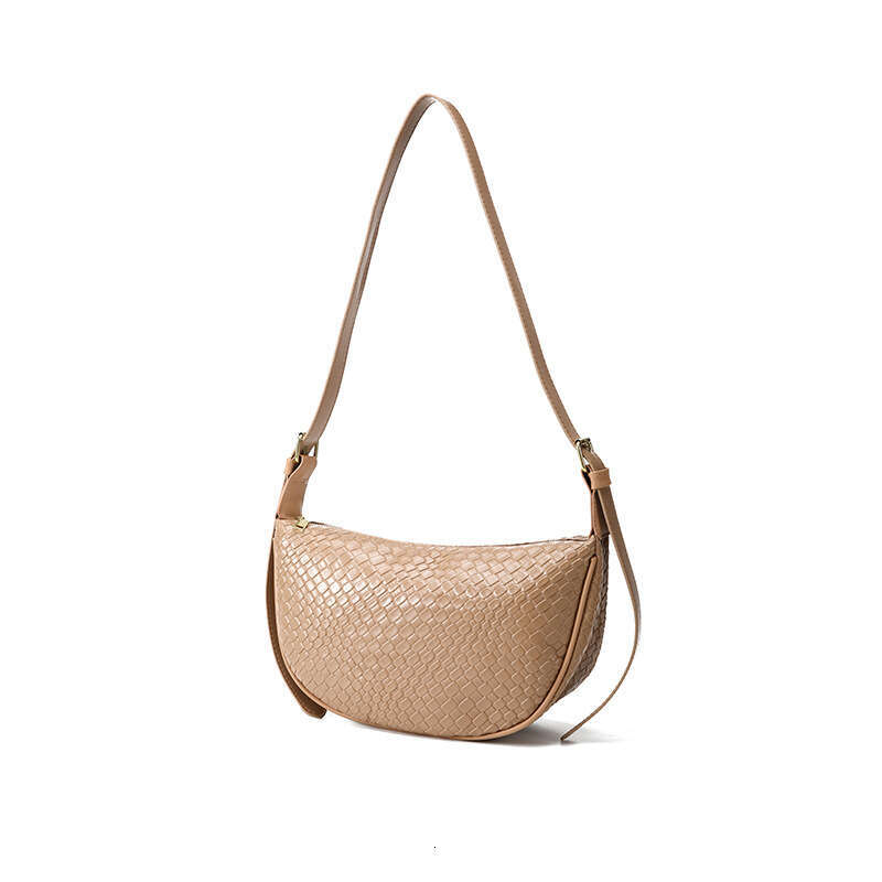 This Spring and Summer Versatile Crescent Fashion Casual Shoulder Trendy Woven Pattern Crossbody Bag