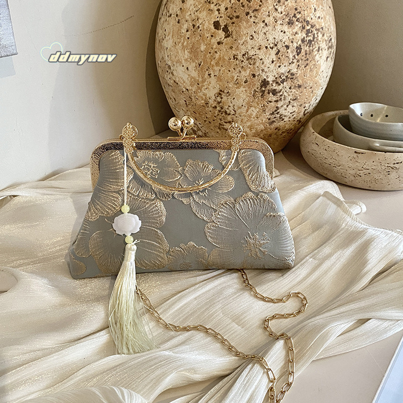 New Textured Cheongsam Bag for Women, Elegant Grand Chinese Style Pattern Handbag with High-end Sense and Temperament ddmynov