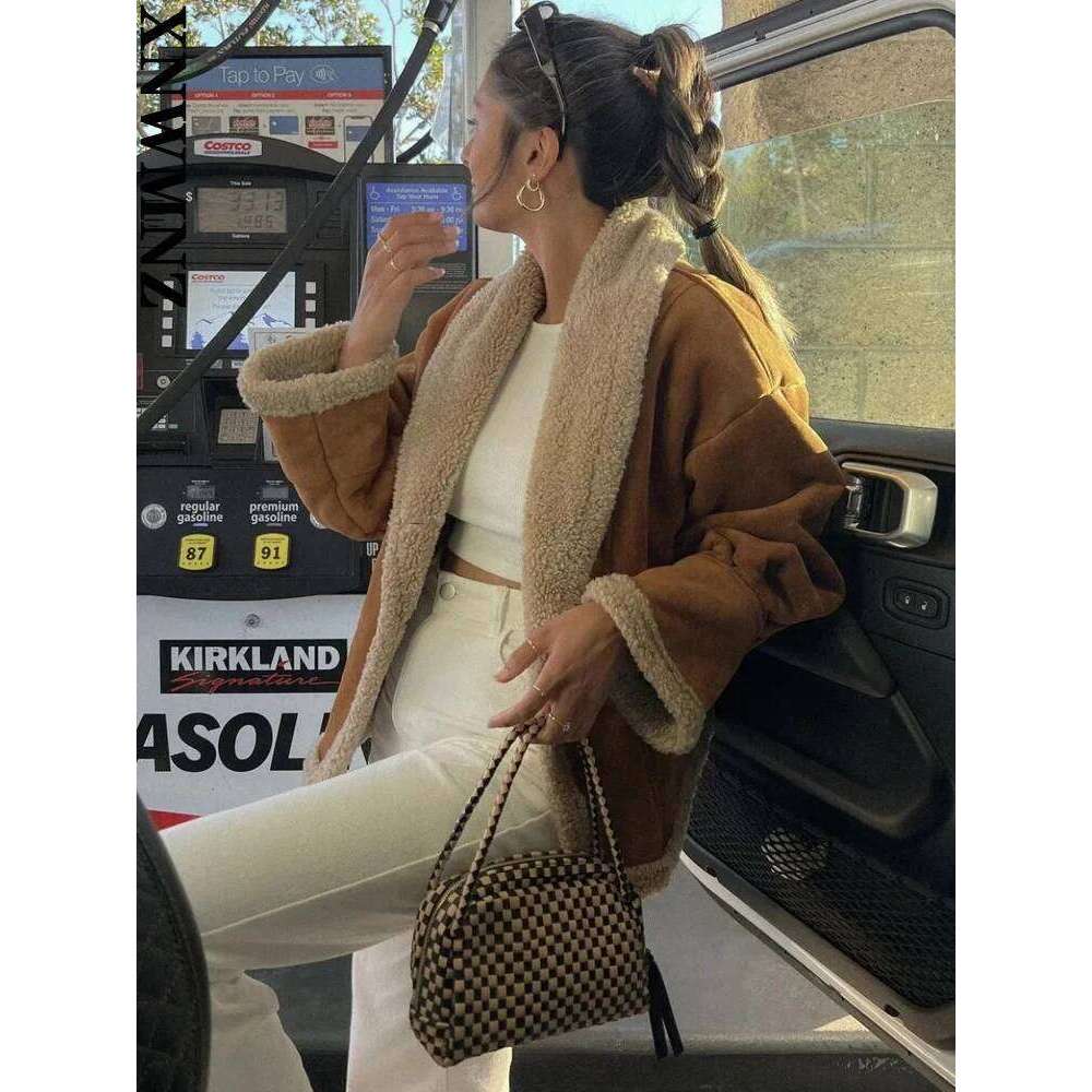 XNWMNZ Fall Winter Fashion Loose Pocket Jacket Women's Retro Suede Lamb Wool Warm Coat