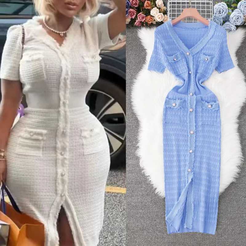 YuooMuoo 2025 New Arrival Women Knitted Long Dress Elegant V-neck Single-breasted Split Sweater Dress Office Lady Dresses XJ250610