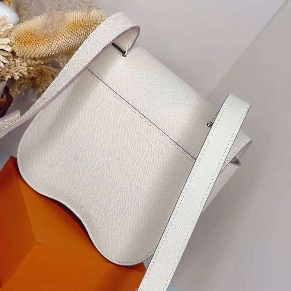 The New Women's Shoulder Butt Bag 2025 Are Made Pure Steel Hardware And Hand-Sewn With Wax Thread. Made Of Leather