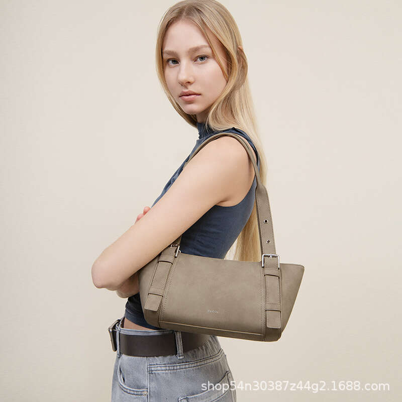 High-End Handheld Boston for Women 2025 Spring New Fashion Single Shoulder Versatile Commuter Crossbody Bag