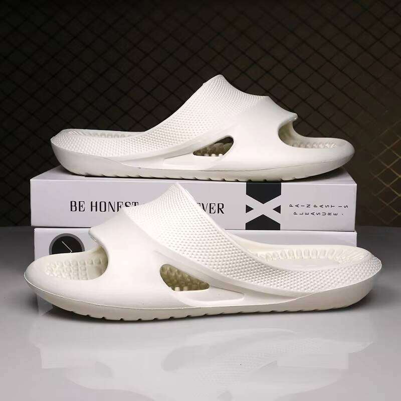 Fashionable Couple Thick-soled Massage Slippers Soft and Comfortable Flip Flops Outdoor Sports Beach Sandals