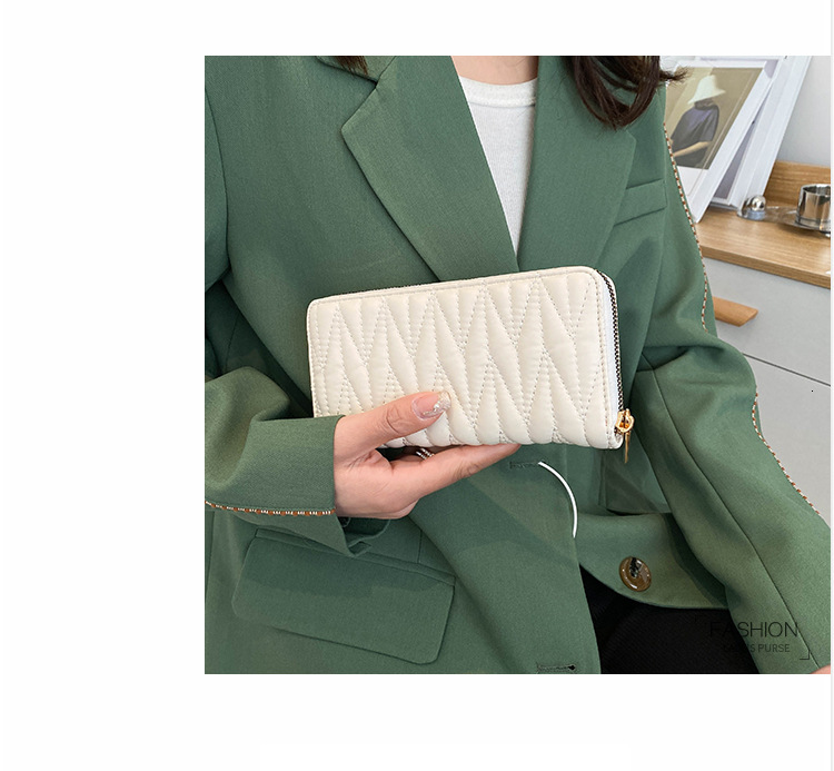 Free Shipping 2025 New Designer Bag Embroidered Women's Long Wallet Multi Card Slot Card Bag Fashionable Exquisite Practical Large Capacity Zero 