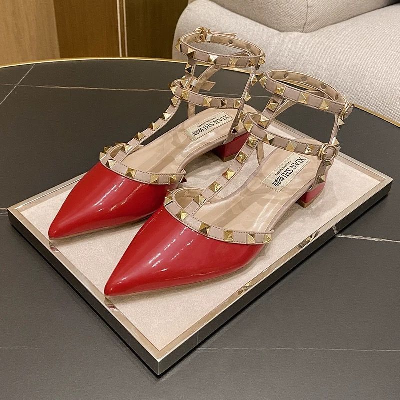 free Shipping Thick heeled slippers Middle heel sandals Pointed single shoe Naked high heels Wearing women high heels outside