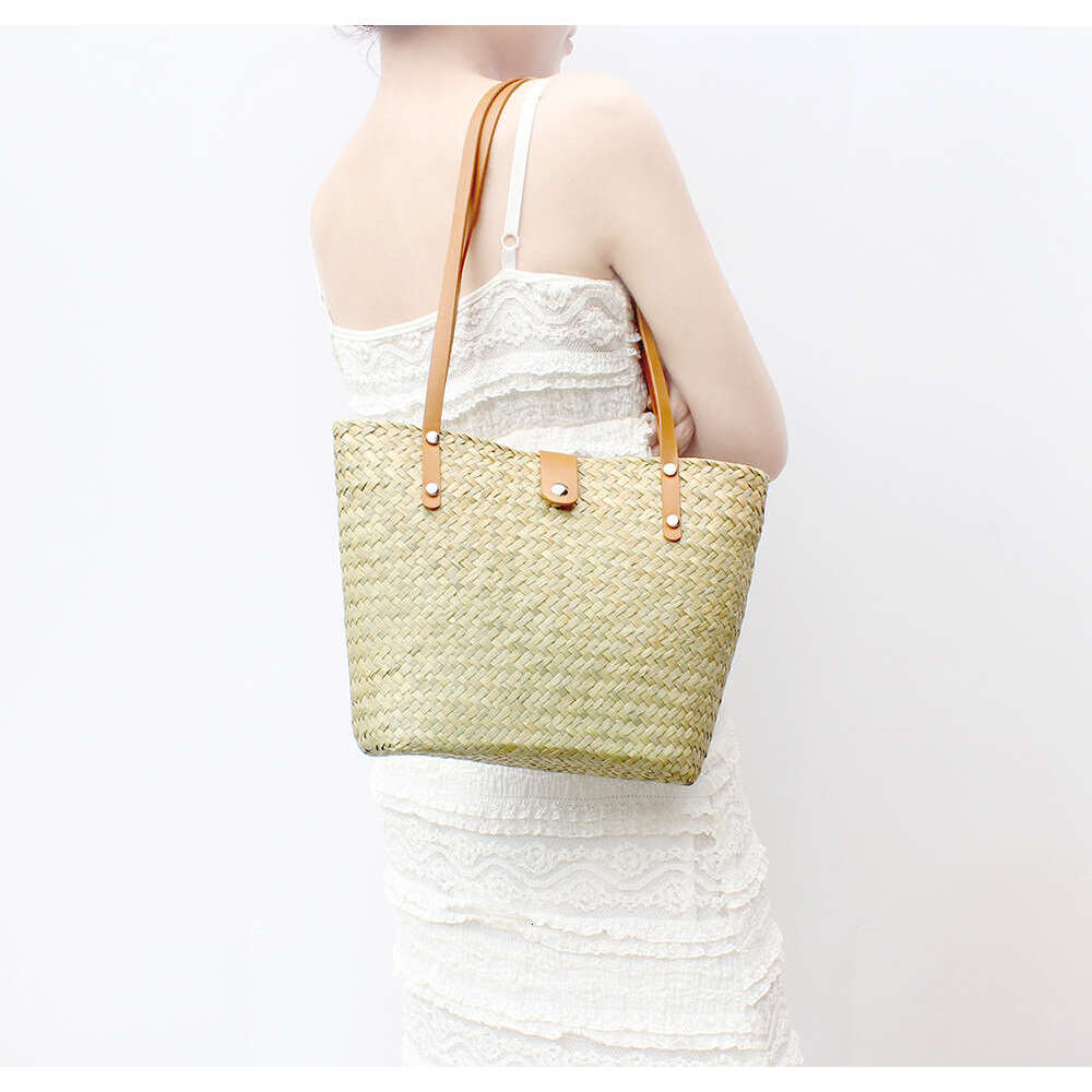 Straw Tote Large Capacity Shoulder Ins Handmade Woven Versatile Vacation Style Beach Women's Bag