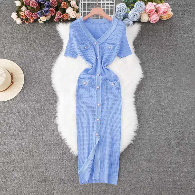 YuooMuoo 2025 New Arrival Women Knitted Long Dress Elegant V-neck Single-breasted Split Sweater Dress Office Lady Dresses XJ250610