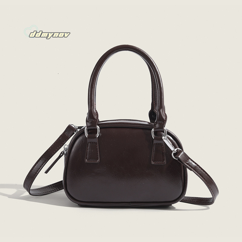 2025 New Red Underarm for Women Korean Style Niche Design Handheld Small Square Light Luxury Crossbody Bowling Bag ddmynov