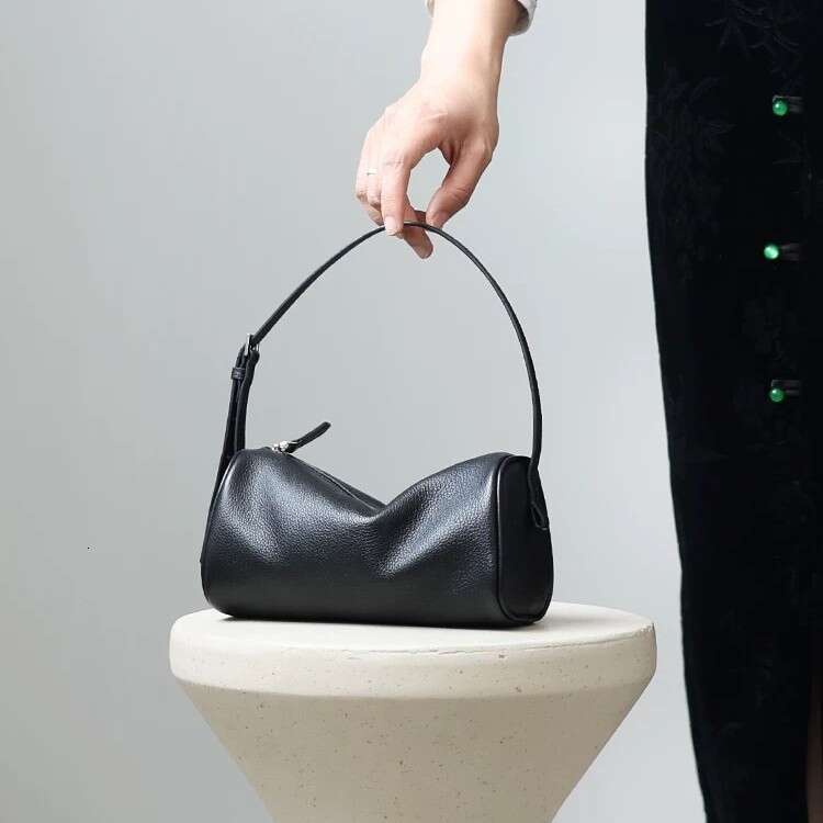 90s Pencil Case Cylinder Minimalist Mini Crossbody Underarm Handheld Pen Holder Bag 2025 Autumn Winter