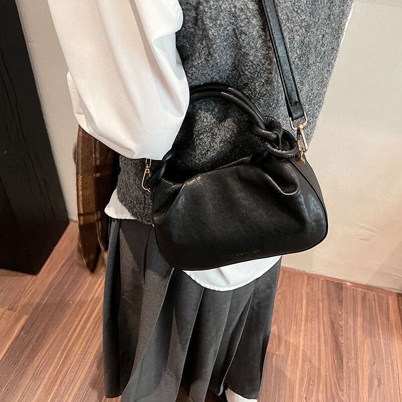 High-End Niche Single Shoulder For Women 2025 New Style Ladies Pleated Handbag Dumpling Chain Crossbody Bag