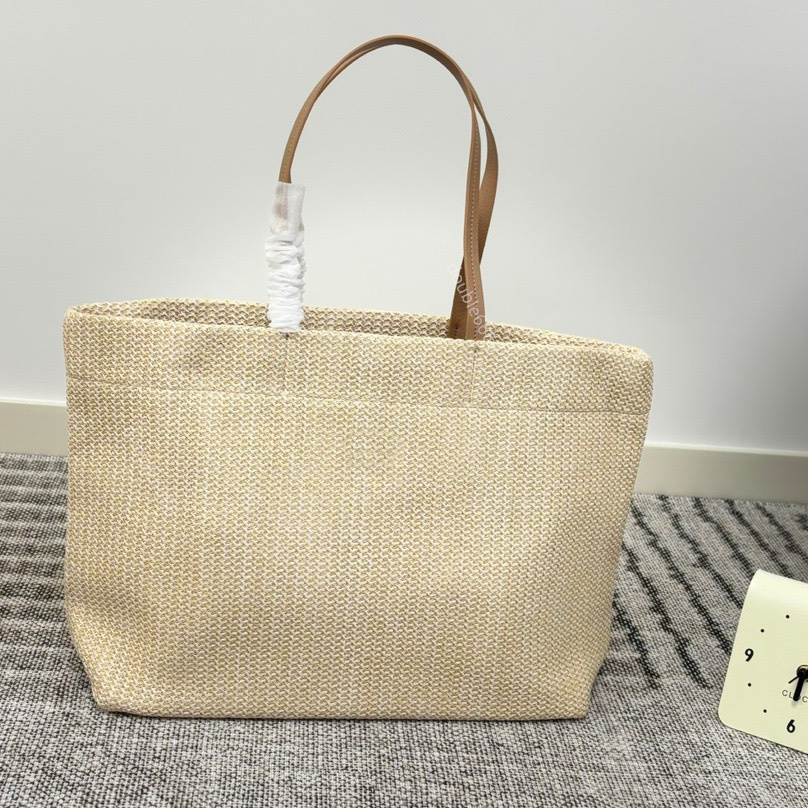 designer Women's Seaside Vacation Travel Bag Straw Large Capacity Tote Bag Crossbody Bag Shoulder Bag Tote Bag Commuter Bag Work Bag Gym Bag Grass weaving beach bag
