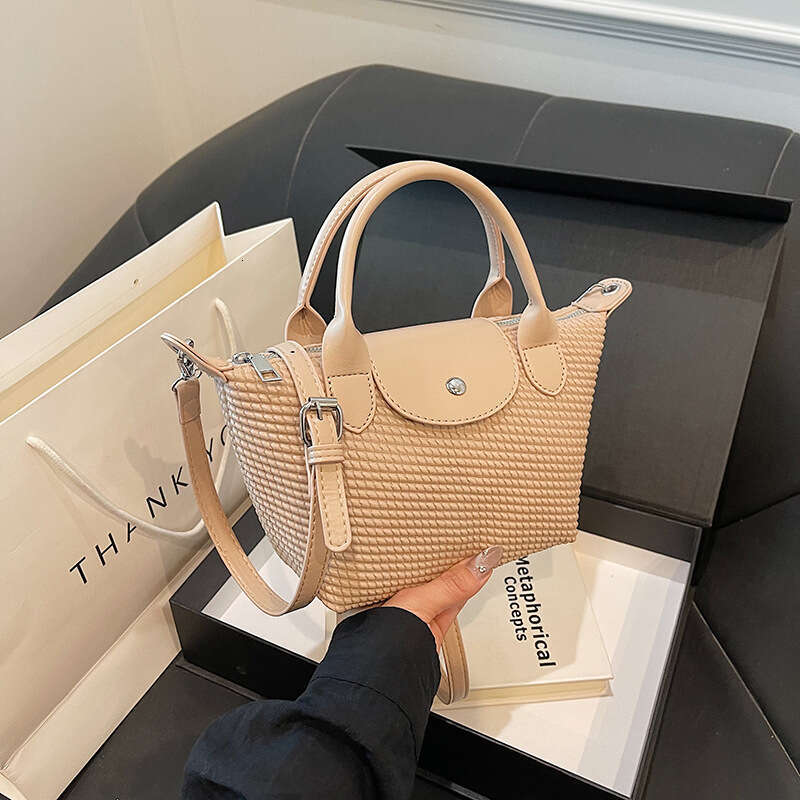Women's 2024 Korean Version New Bags Simple Commuter Dumpling Bag Casual Fashion Versatile Shoulder Handbag GUHUISHU