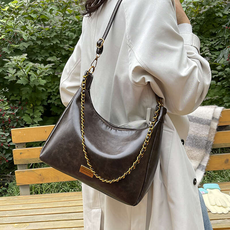 Large Capacity Commuter Simple Crossbody For Women New Versatile Shoulder Fashion Chain Handbag Tote Bag