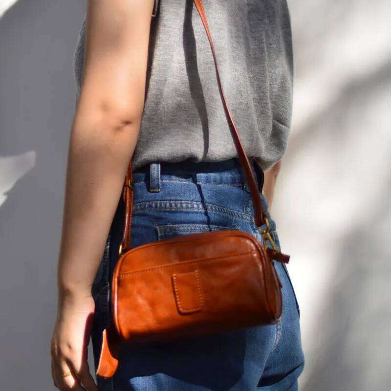 AETOO The First Layer Of Cowhide Foreign Crossbody Retro Boston Single Shoulder Oblique Pillow Bag Leather All-Match Wo