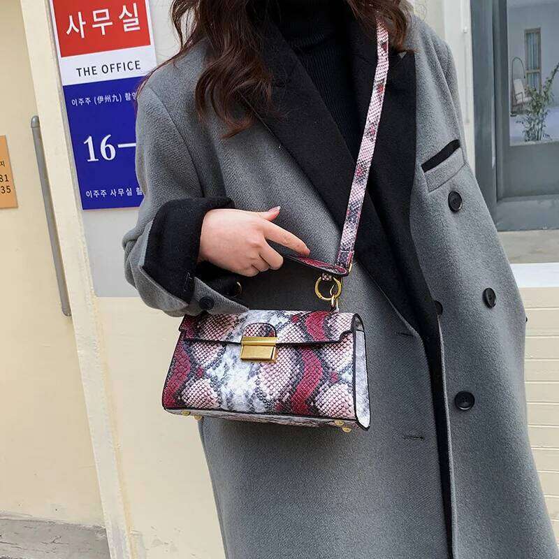 New Brand Designer Handbag Women Snake Pattern Leather Crossbody Purses Fashion Small Shoulder Bag Square