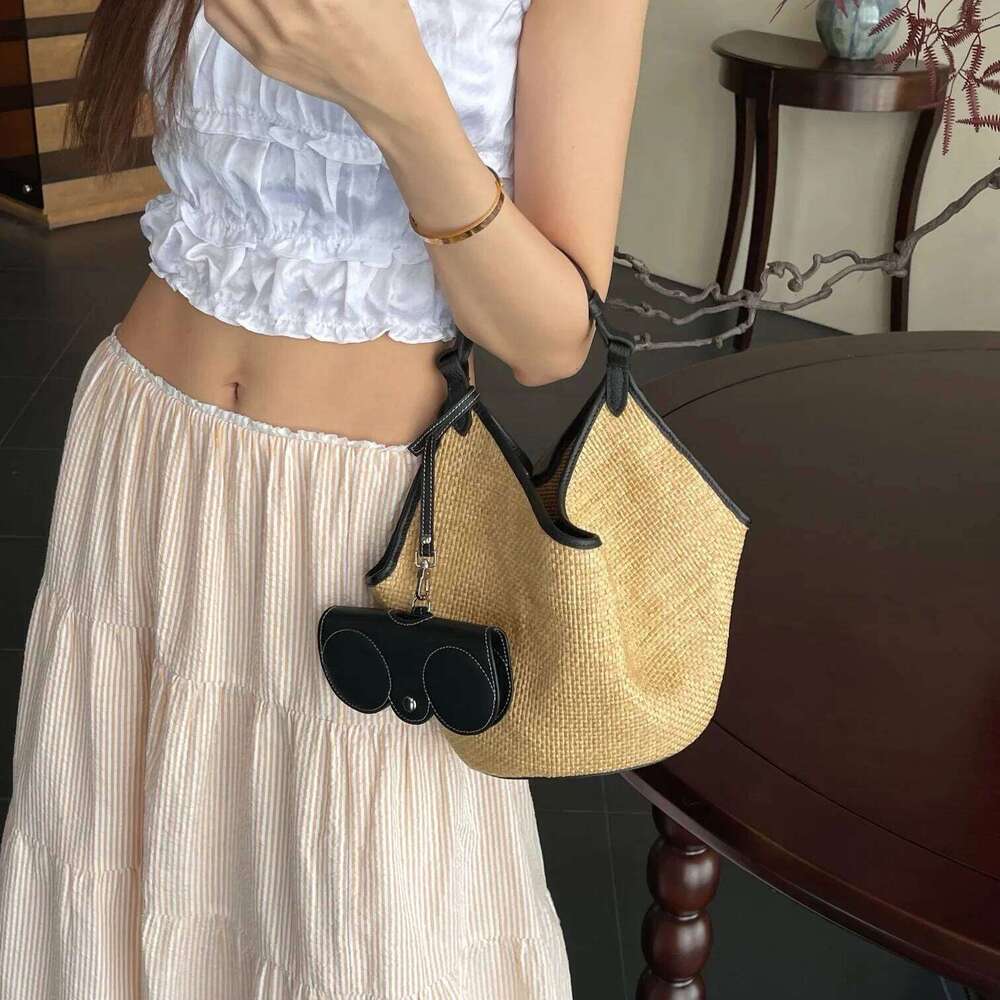 Versatile Summer New Style Straw Woven Genuine Leather Lining Women's Trendy Waist Pack Basket Bag Bucket