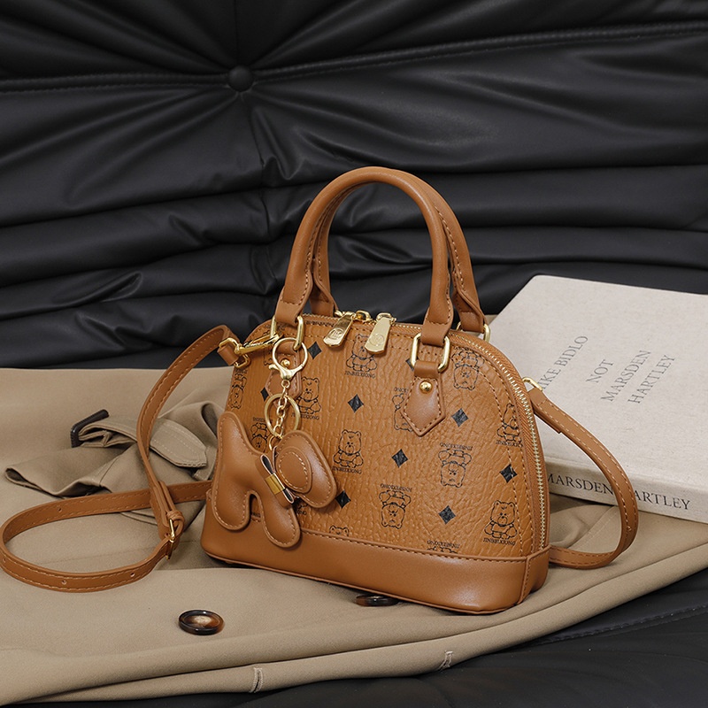 Free Shipping 2025 Designer Women's Luxury New Bear Printed Fashion Style Handbag Small Bag Crossbody Bag pink