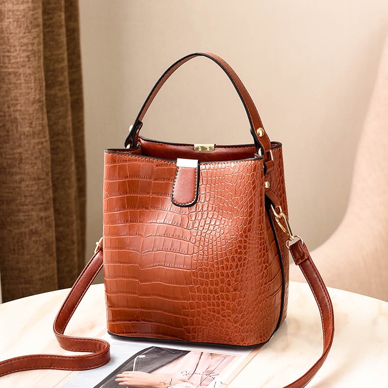 Hot selling women's bag fashion Korean version crocodile patterned bucket bag versatile handheld shoulder bag