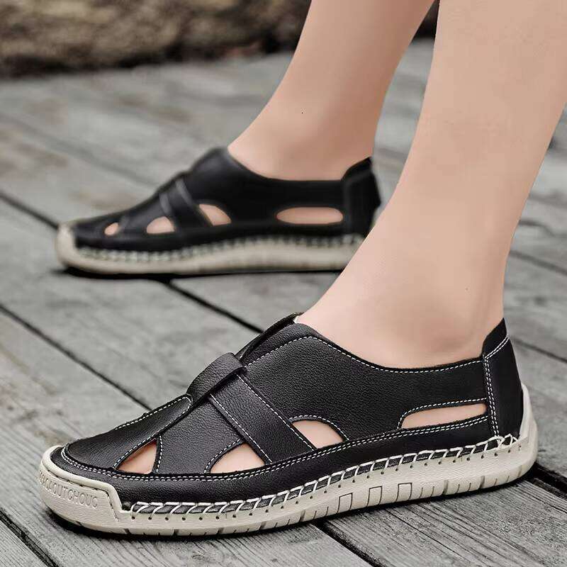 Fashion Men Breathable Lightweight Sandals Wear Resistant Outsole Suitable for Home and Outdoor Use