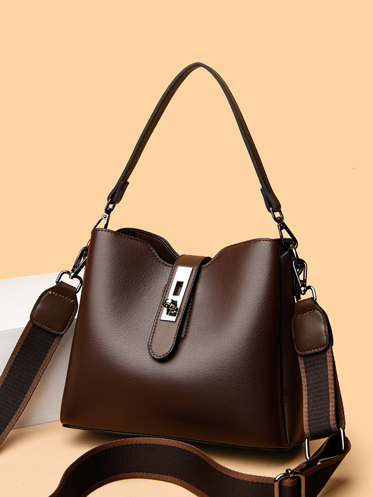 free shipping Genuine Leather Bag 2024 designer New Fashion Bucket Mom Crossbody Luxury Bag Simple Shoulder Strap Soft Leather Women's Bag