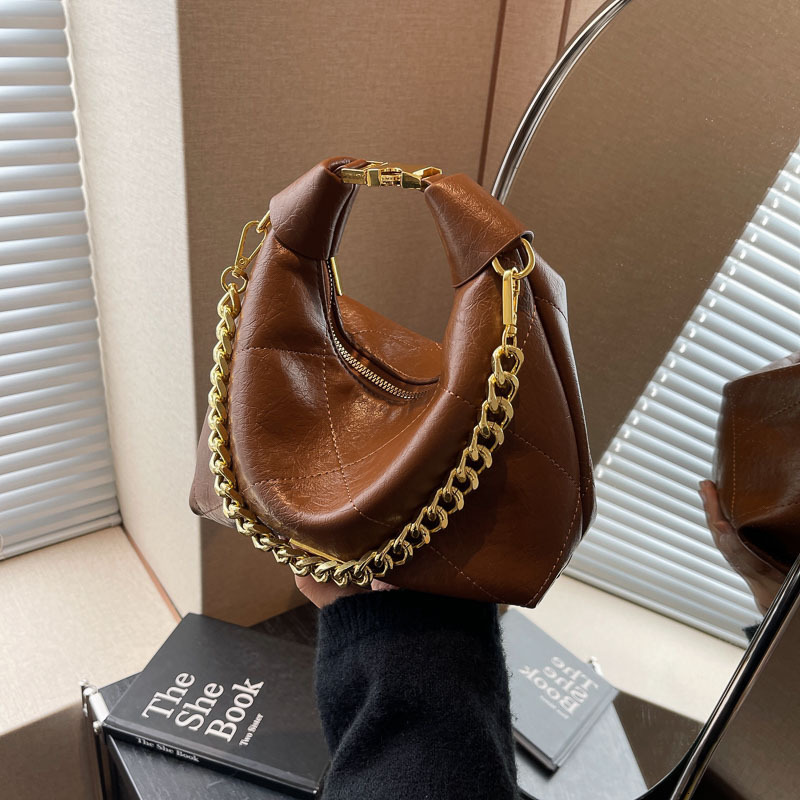 2025 New High-End Crossbody Quilted Chain Handbag Design Dumpling Bag for Women