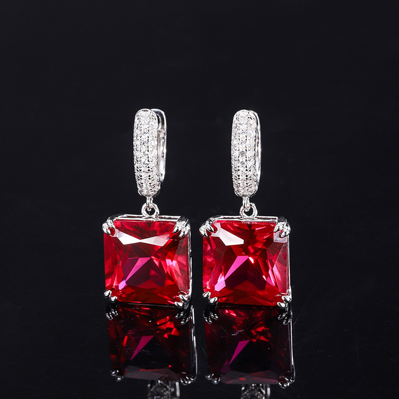 Sophisticated Rhodium Plated Bridal Accessory Piece - Sparkling Crystal-Inlaid Ornamentation for Special Occasions