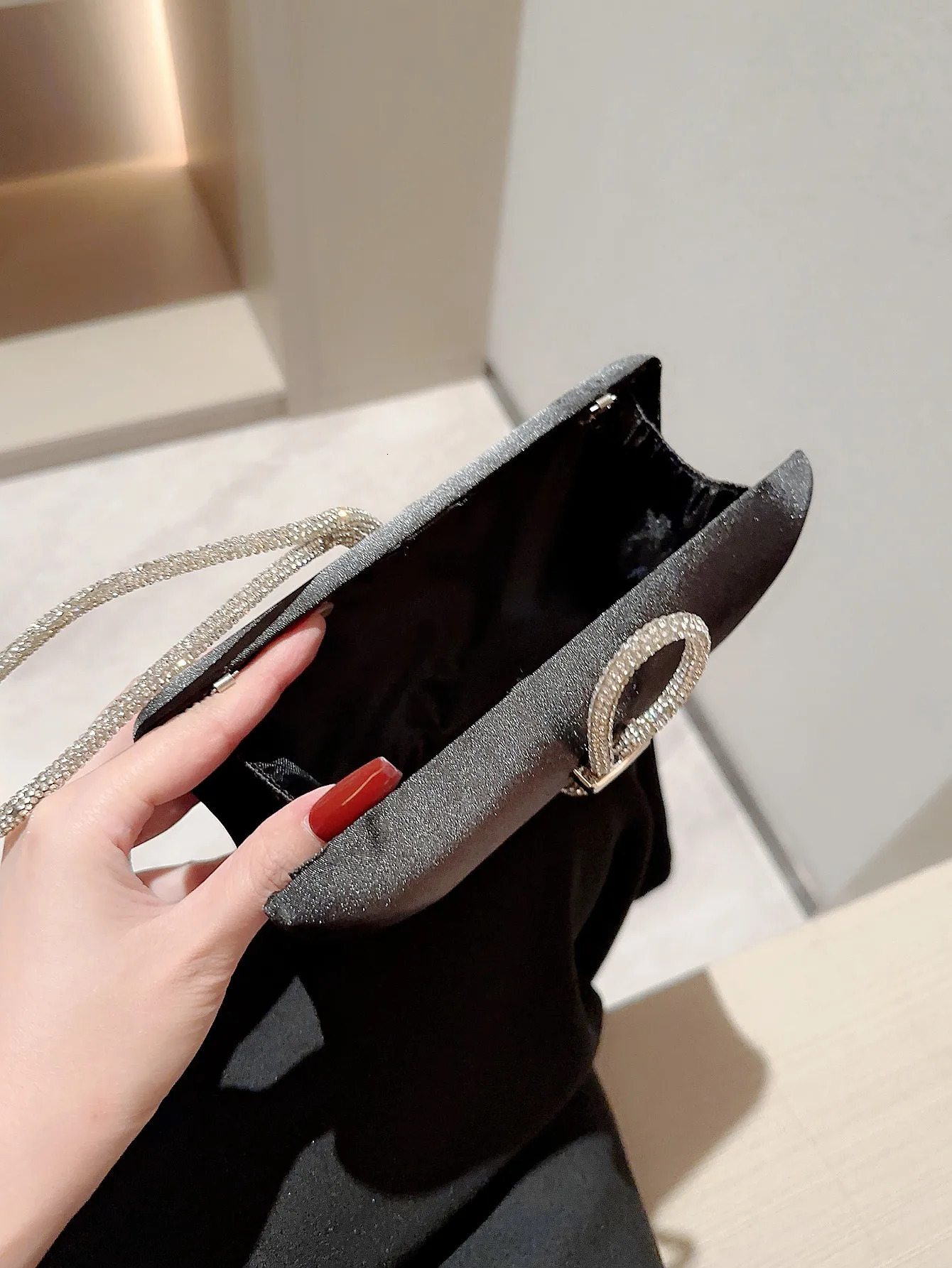 Women Classic fashion Satin Evening Bag Sparkly Banquet Tote Rhinestone Chain Decoration Dress Handbag Evening Bag Party Bag Prom Handbag 250606