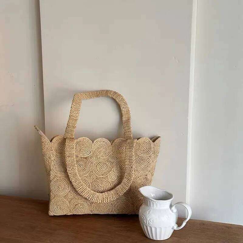 French Designer Style Romantic Raffia Grass Handmade Weaving Shoulder Bag Women Fashion Retro Underarm Handbag