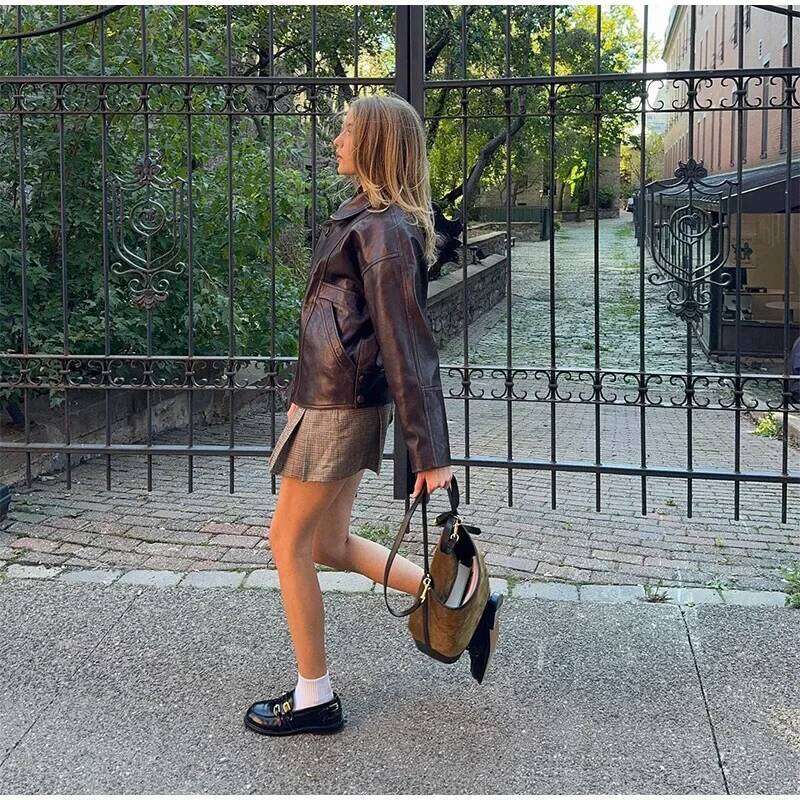 Vintage Bury Faux Leather Jackets Long Sleeve Single Breasted Pockets Lapel Coats 2024 Autumn Wwinter New Lady Streetwears