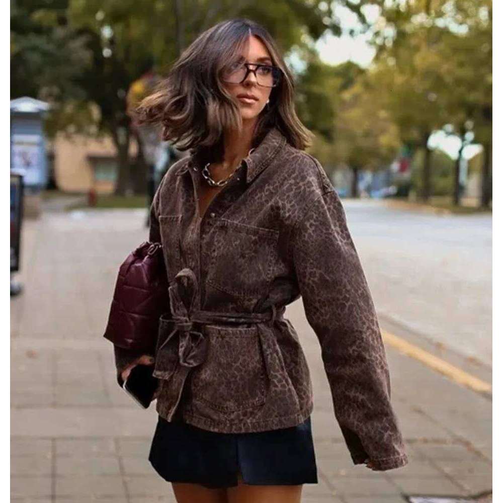 TRAFZA Women Fall Winter PU Leopard With Lace-up Lapel Pocket Button Lined New 2024 Fashion Vintage Leather Jacket