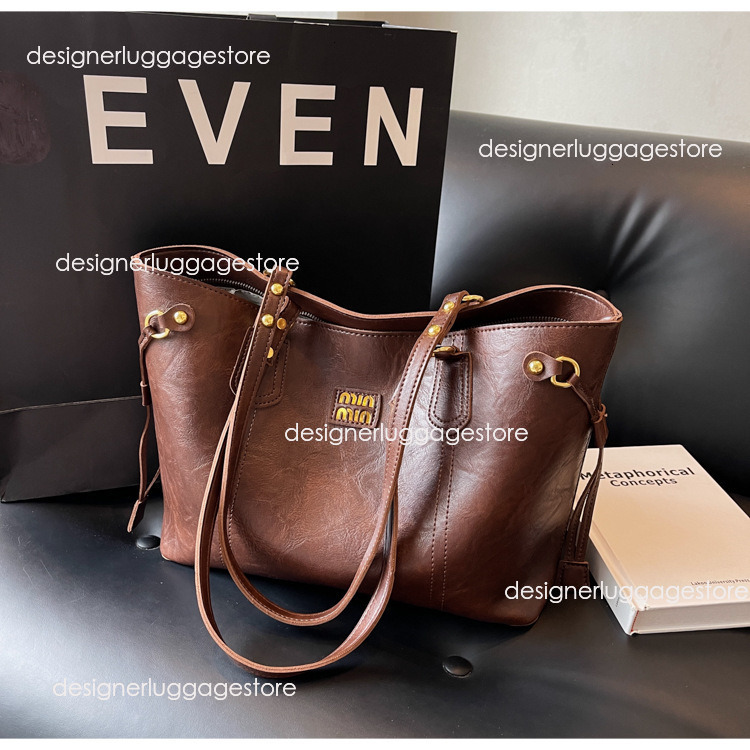 designer High-end Practical Handbag Tote Bag Large Capacity Shoulder Commuter Women's Bag 2025 Autumn Winter New Korean Versatile Large Bag