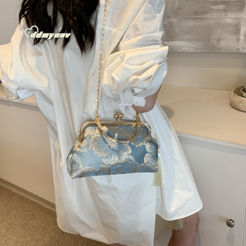 New Textured Cheongsam Bag for Women, Elegant Grand Chinese Style Pattern Handbag with High-end Sense and Temperament ddmynov
