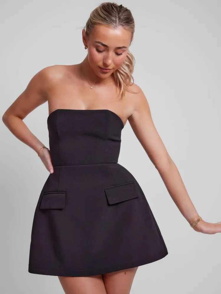 Elegant Strapless Pockets Short Dress Backless Slimming Fashionable Sexy Solid Short A-line Middle Waisted Dresses for Joining Party XJ250610