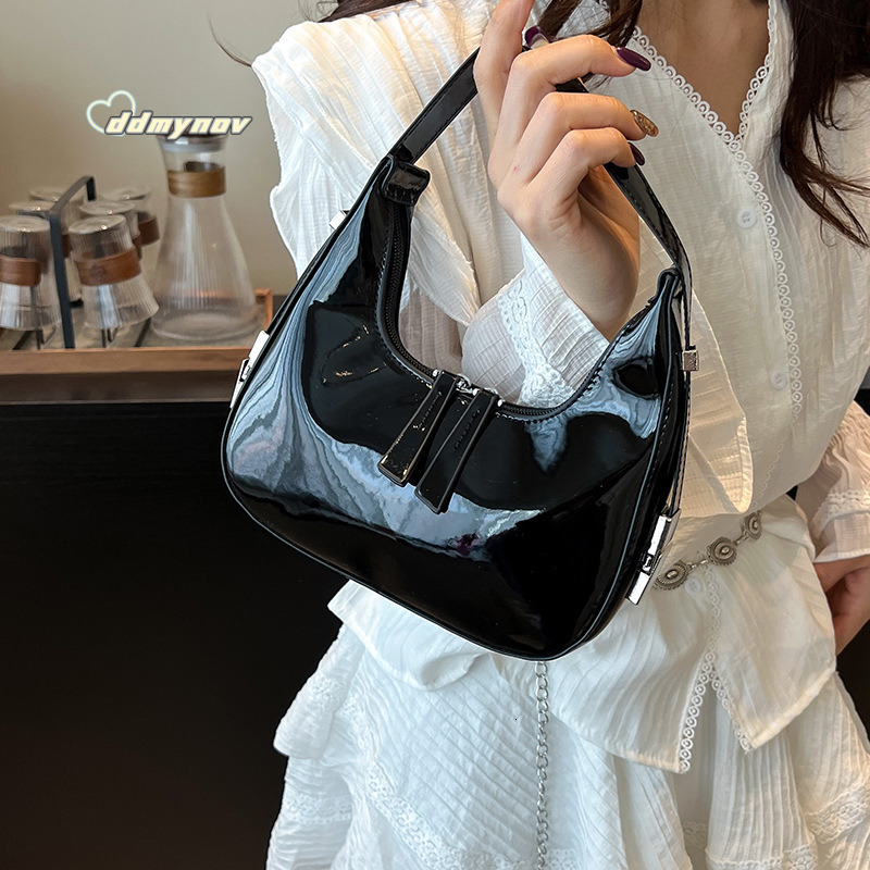 2025 Spring Summer New Korean Niche Design Handbag Patent Leather Shiny Women's Fashion Shoulder Underarm Bag ddmynov