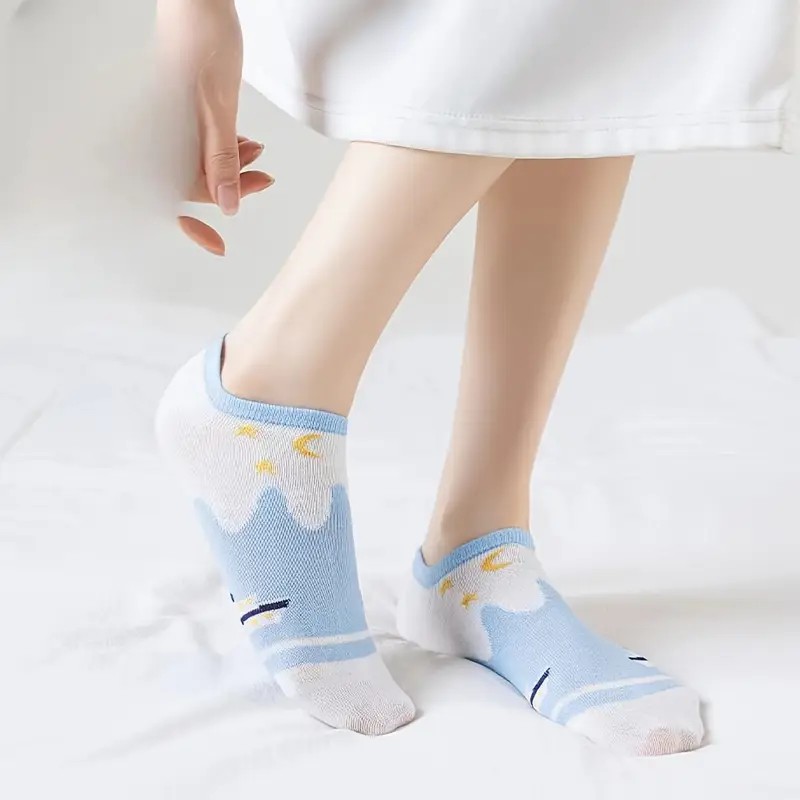 Blue Low-Cut Cartoon Non-Slip Boat Socks for Women - Casual & Cute Spring/Summer Footwear