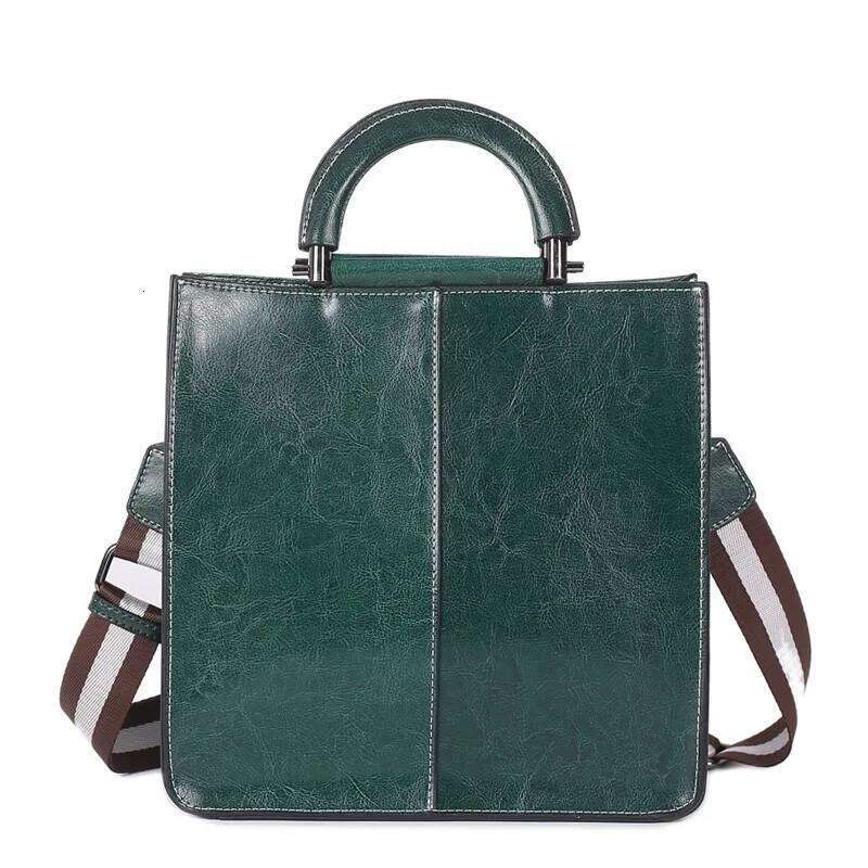 2025 Genuine Leather Women's Shoulder New Ladies Bag Fashion Large Capacity Cowhide Handbag Commuter Shopping Bag