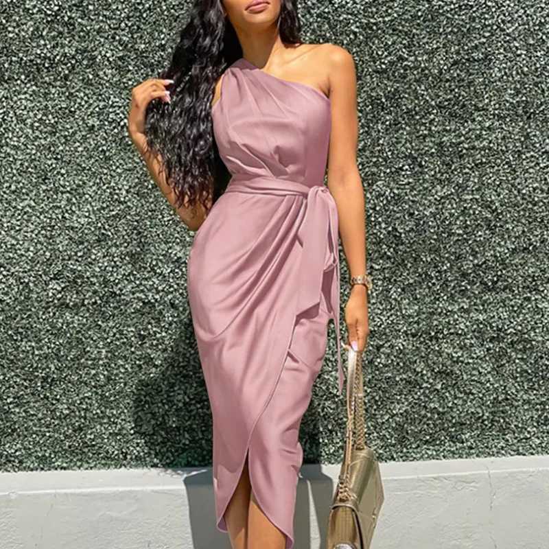 New dress for cross-border womens clothing wholesale in Europe and America irregular diagonal shoulder belt slim fit satin dress XJ250610