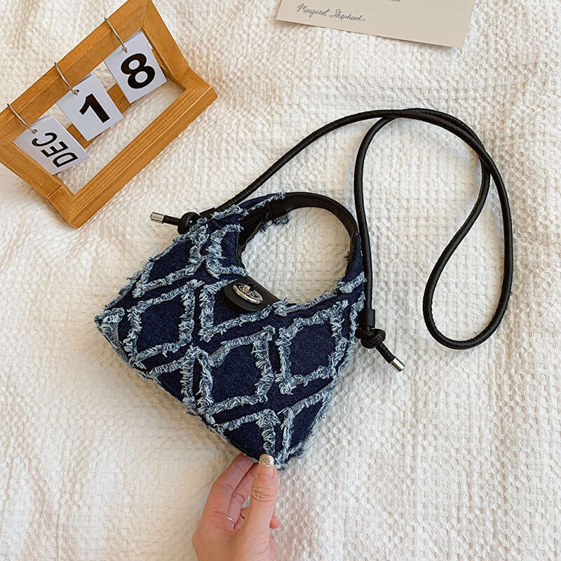 Fashionable High-End Women's Internet Celebrity Same Style Niche Design Denim Quilted Handbag Versatile Shoulder Bag