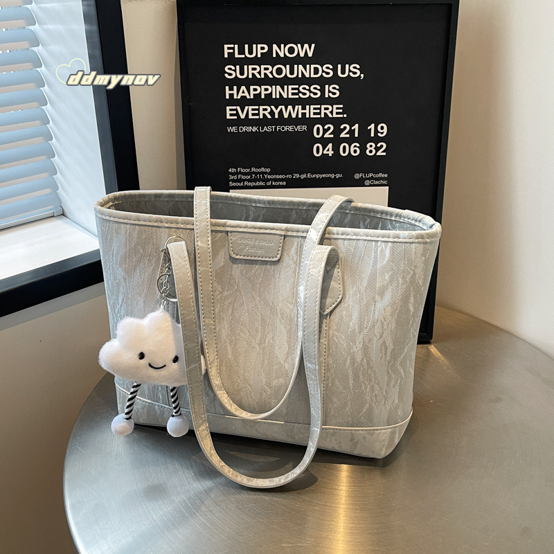 High-End Feel for Women 2024 New PU Trendy Shoulder Large Capacity Commuter Tote Bag ddmynov