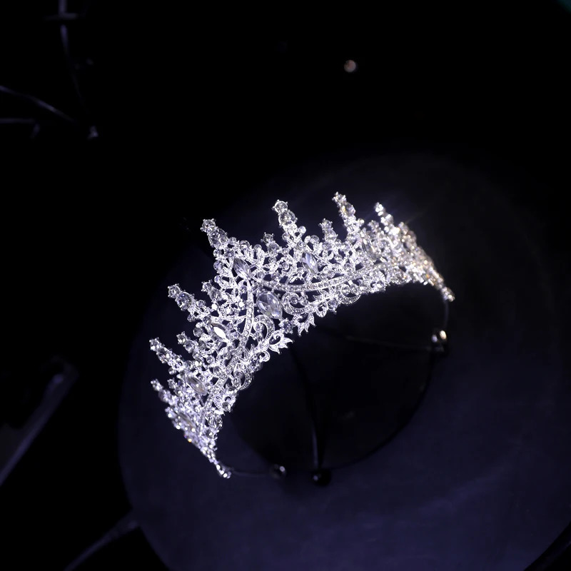 1 Piece Brides Hair Accessory ious Rhinestones Elegant Wedding Headgear Jewelry Banquet Birthday Gift Baroque Crown 250610