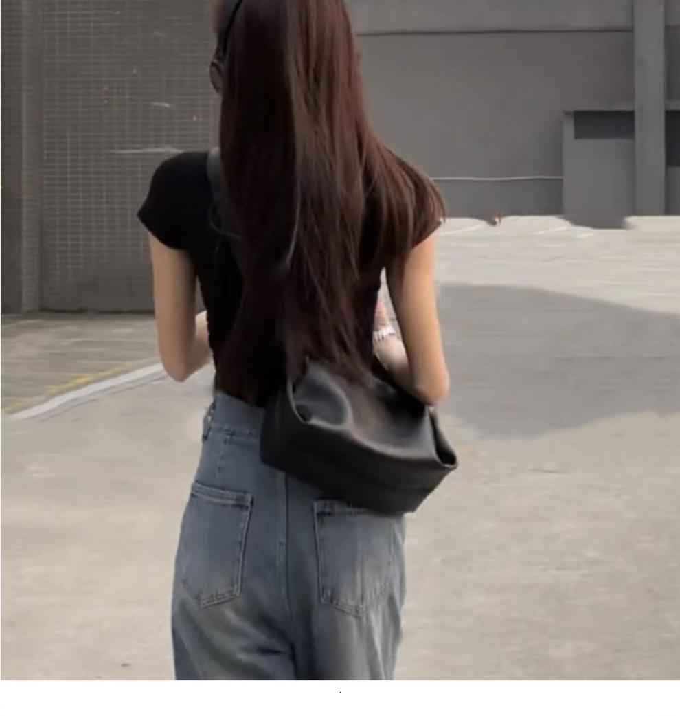 Free Shipping 2025 New Designer Bag Women's Luxury Wallet Trendy Black Design Texture Niche Multifunctional Armpit Bag
