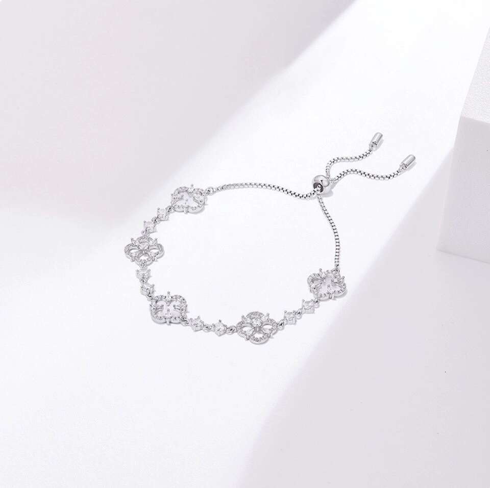 designer Jewelry New high-end four petal zircon lucky clover with light and adjustable temperament bracelet decoration